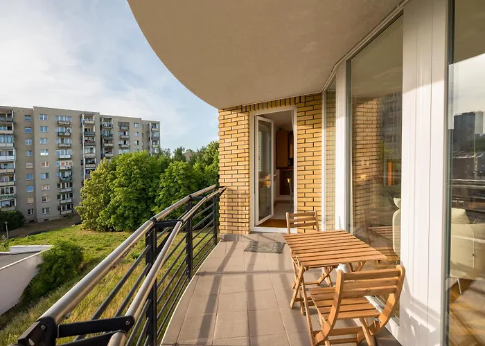 Metro Imielin 2-Bedroom Apartment