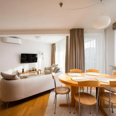 Metro Imielin 2-Bedroom Apartment Warsaw Exterior photo
