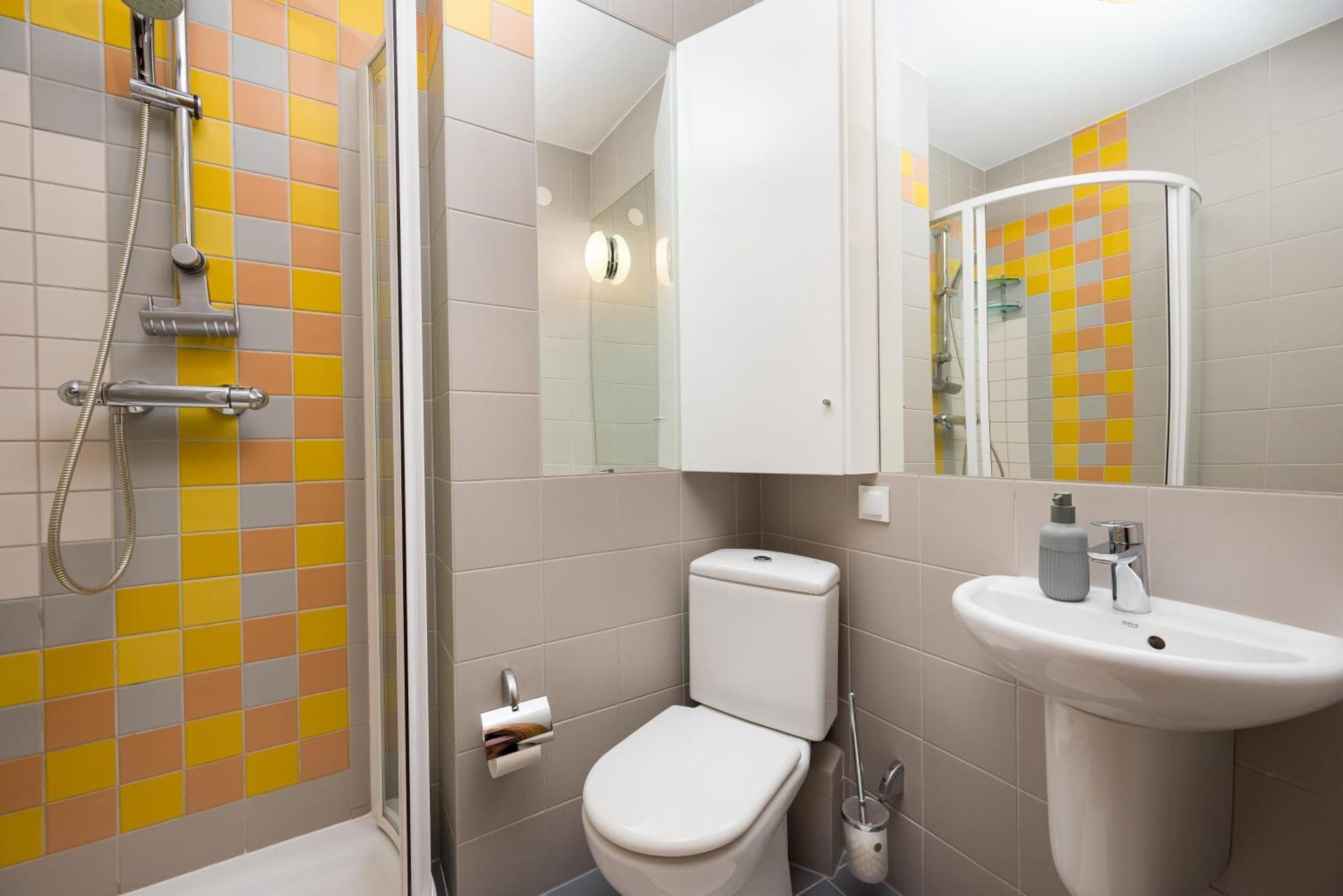 Metro Imielin 2-bedroom Apartamento