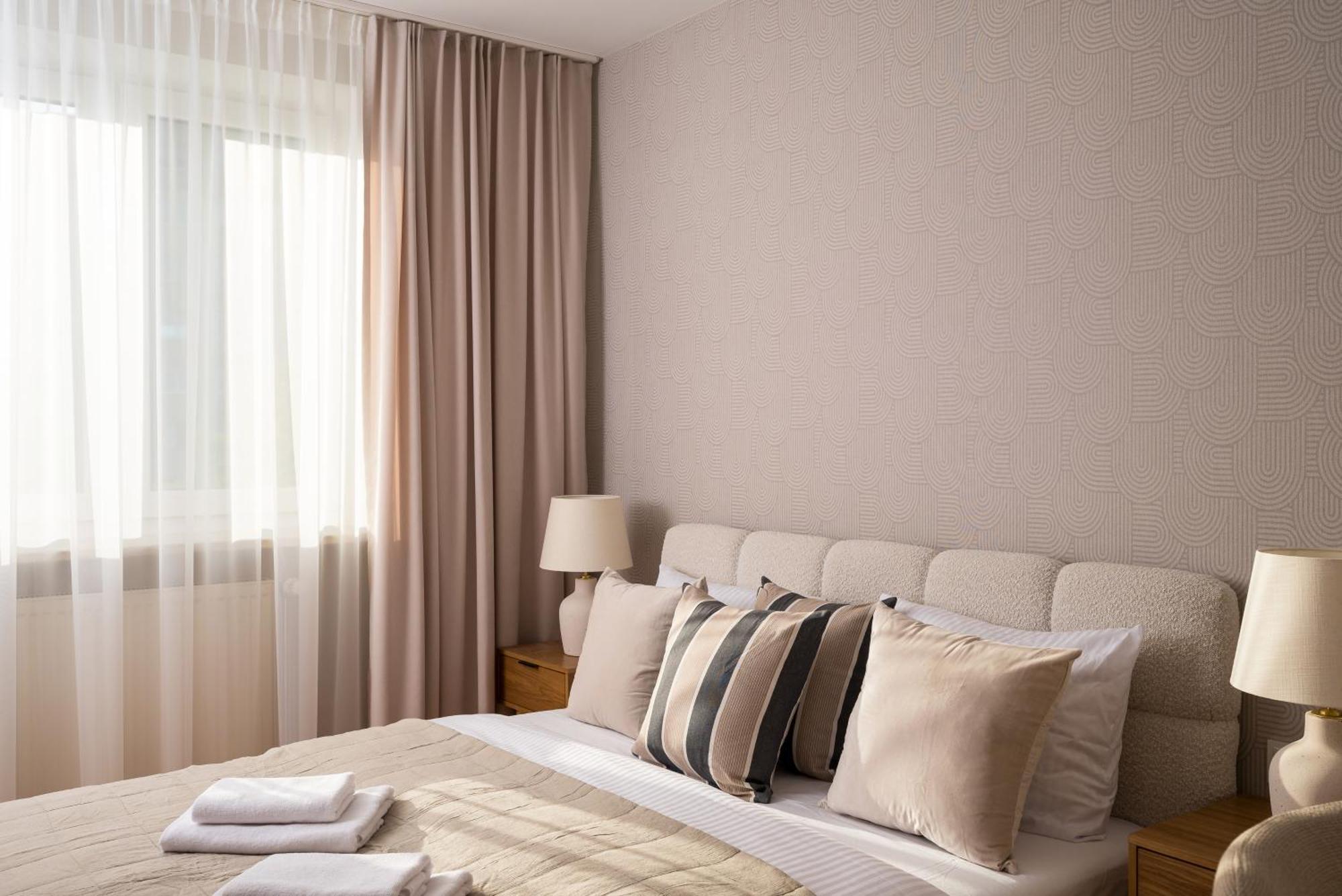 Metro Imielin 2-bedroom Varsovia