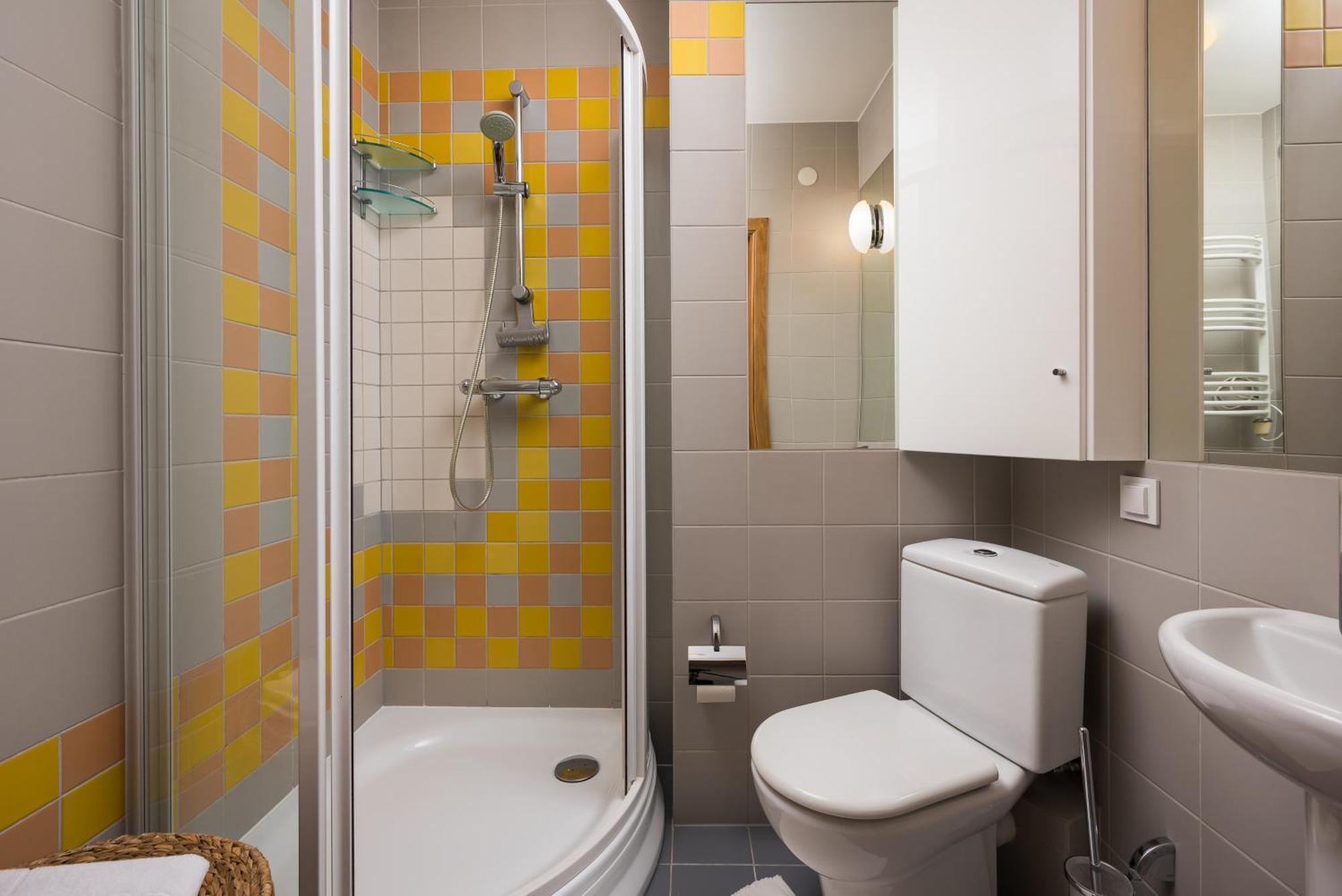 Metro Imielin 2-bedroom * Varsovia